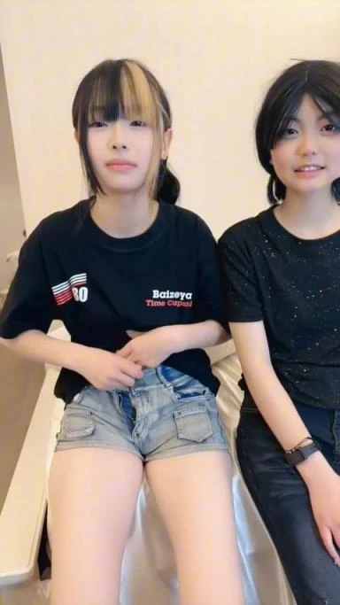 [1V/217MB]双飞刚满18岁的小姐妹花儿超嫩逼洞太小太粉